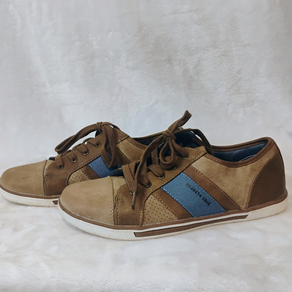 Kenneth Cole Boys Youth Low Sneakers Sz 5 Tan Brown Blue Stripe Dress Casual